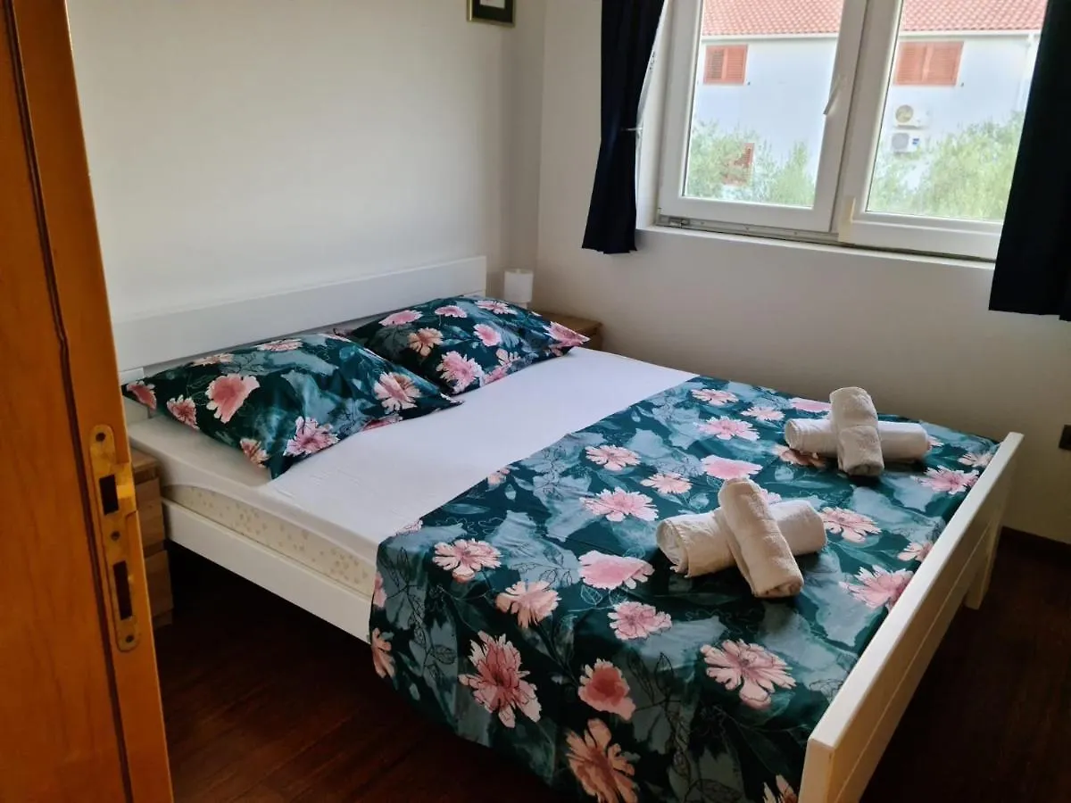 Villa Vesna Preko 0*,